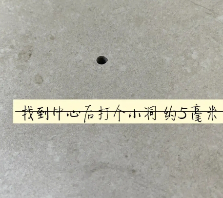 武定瓷砖空鼓维修公司专业解答在瓷砖铺贴过程中，如果砂料搅拌不均匀，将会带来以下问题